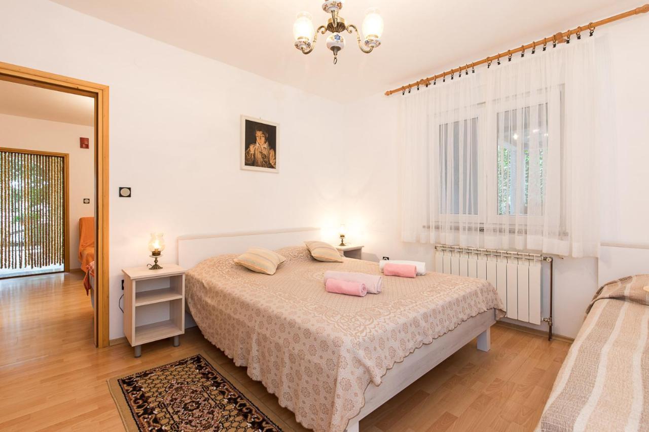 Apartment Stefano Vrh  Экстерьер фото